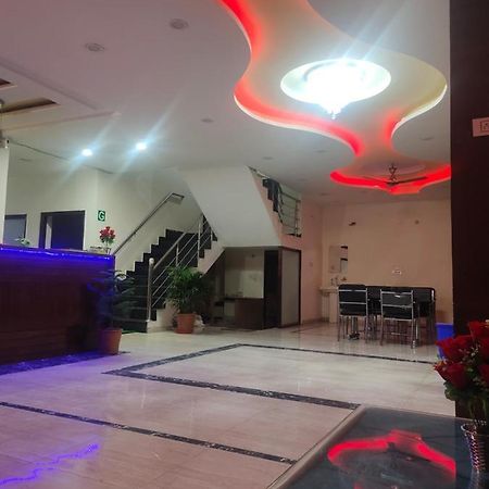 Hotel Kb Square Near Chandigarh Railway Station Eksteriør bilde