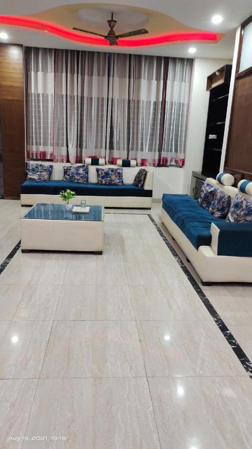 Hotel Kb Square Near Chandigarh Railway Station Eksteriør bilde