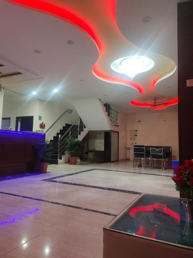 Hotel Kb Square Near Chandigarh Railway Station Eksteriør bilde