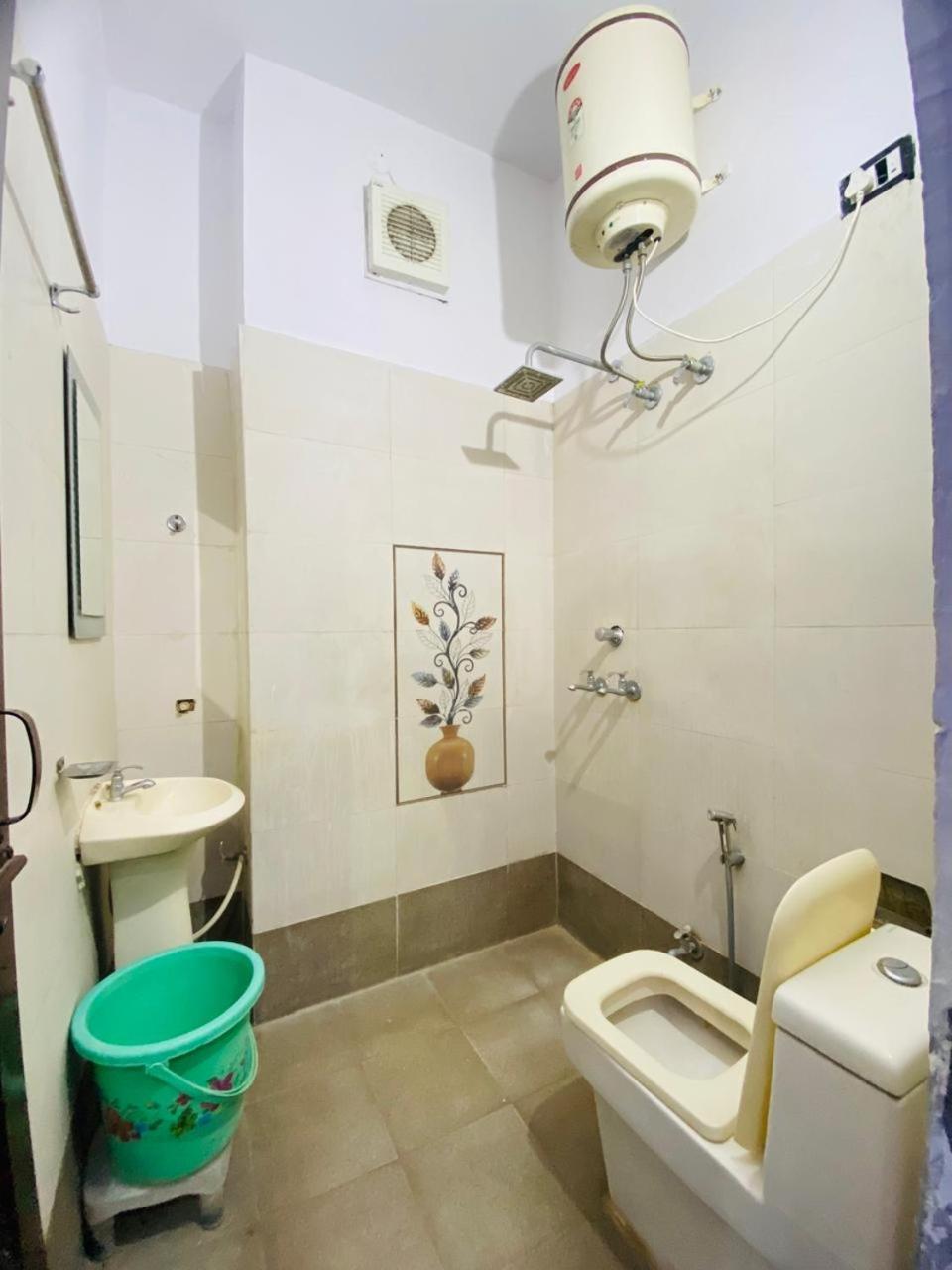 Hotel Kb Square Near Chandigarh Railway Station Eksteriør bilde
