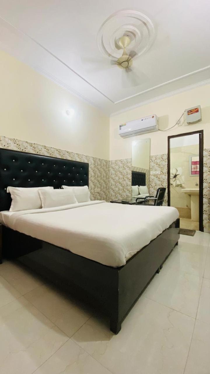 Hotel Kb Square Near Chandigarh Railway Station Eksteriør bilde