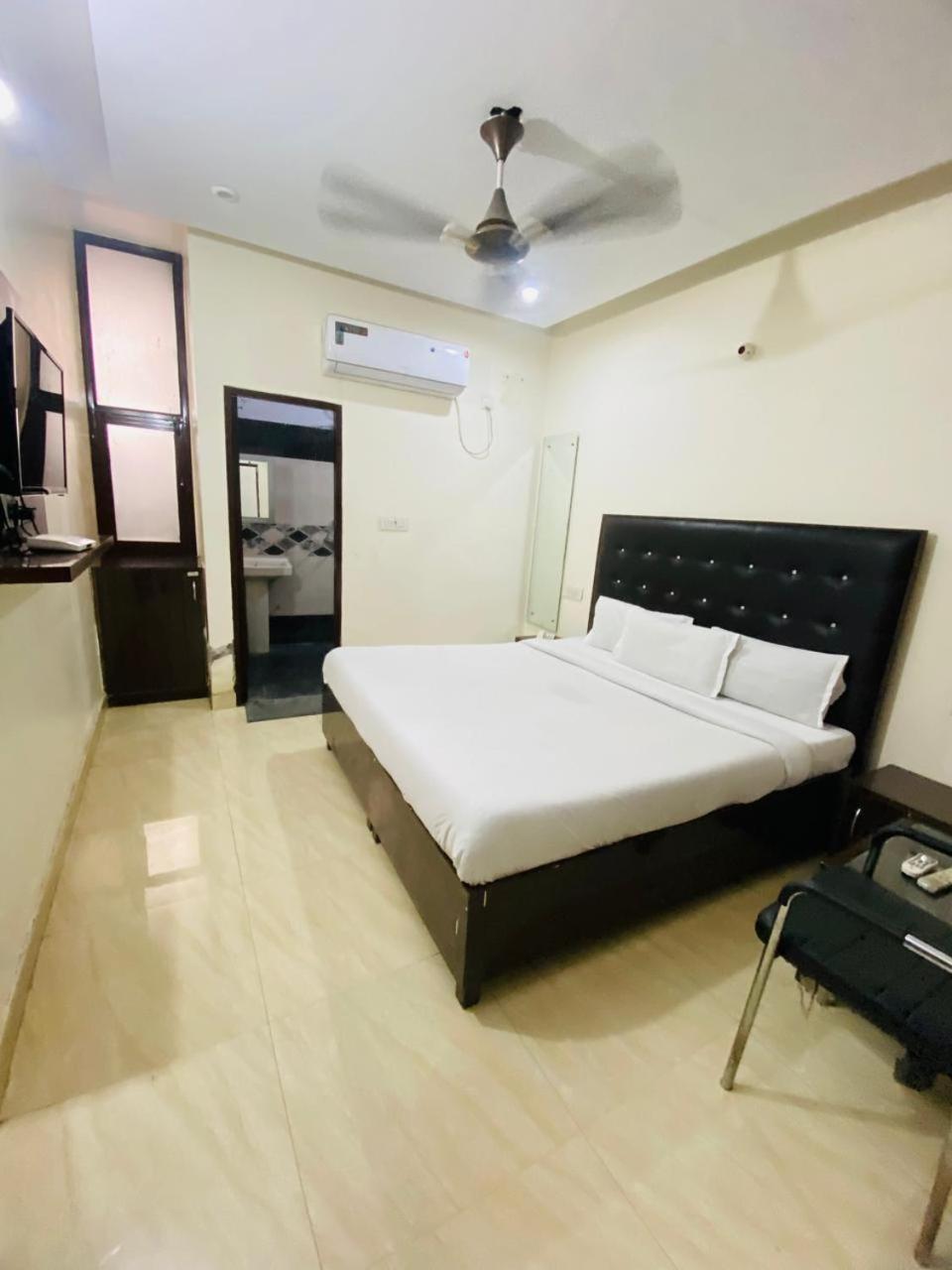 Hotel Kb Square Near Chandigarh Railway Station Eksteriør bilde