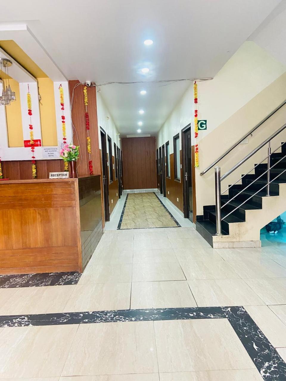 Hotel Kb Square Near Chandigarh Railway Station Eksteriør bilde